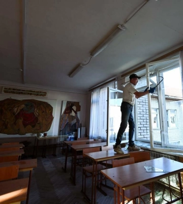 Російський обстріл пошкодив у Львові садочок, школу і бібліотеку: місто все відновить до 1 вересня