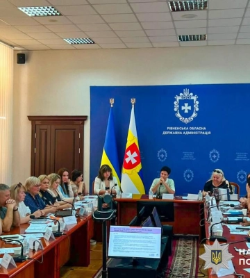 На Рівненщині до Всесвітнього дня боротьби з торгівлею людьми обговорили захист постраждалих