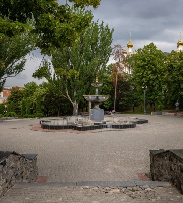 Соборний сквер повернули у власність Харкова: ділянку в центрі міста реконструюють