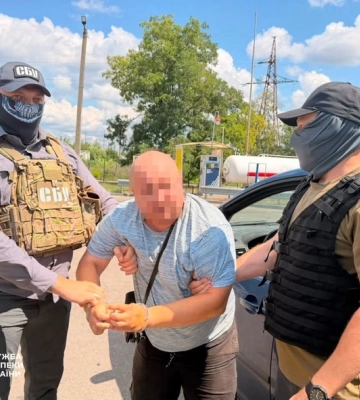 Завкафедри університету в Кропивницькому підозрюють в отриманні $5 тисяч хабаря за «відстрочку» від мобілізації