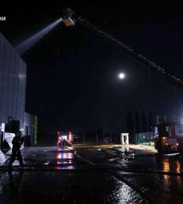 Російські війська вдарили по терміналу "Нової пошти" в Полтаві