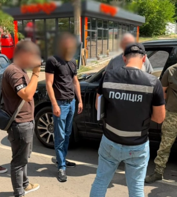 Чиновника ТЦК задержали за взятку в Одесской области