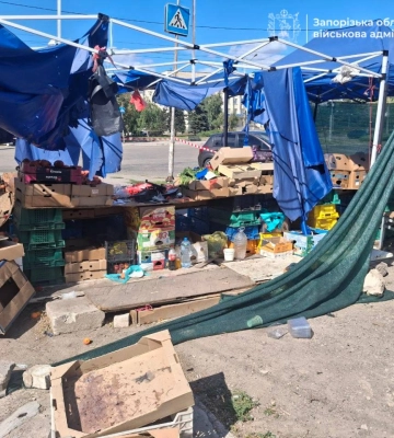 Російський дрон ударив по торговій точці в Запоріжжі, є поранені
