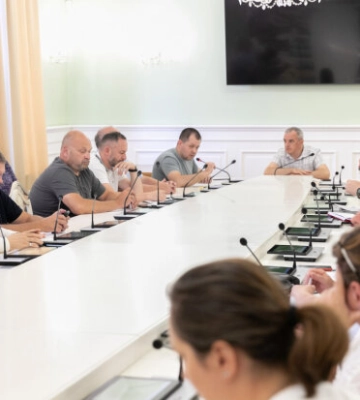 Киев формирует продовольственные резервы на зиму: суточные наборы питания, вода и предметы первой необходимости