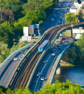 У Києві до 3 серпня частково обмежуватимуть рух мостом Метро