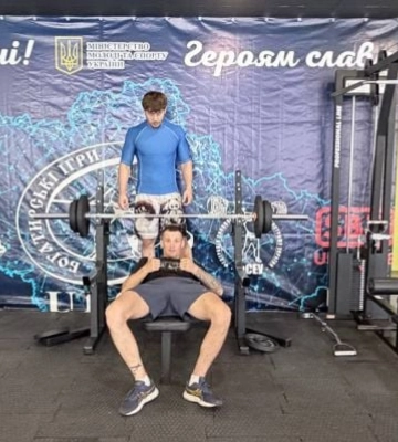 Первый в Украине бесплатный тренажерный зал для ВПО, открытый Мелитопольской громадой в Запорожье, переехал в новое помещение (фото, видео)
