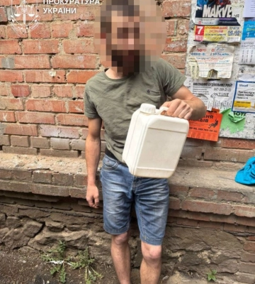 Підпал на замовлення: у Кропивницькому повідомили про підозру 30-річному чоловіку