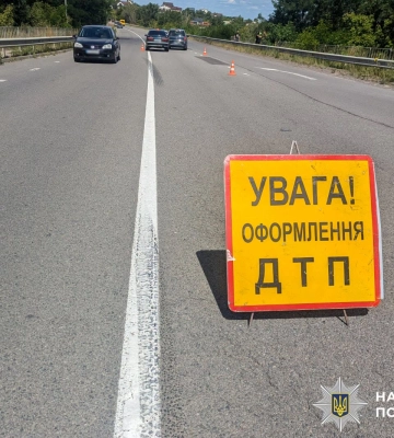На Рівненщині через ДТП на трасі потрапила до лікарні 59-річна жінка, - поліція