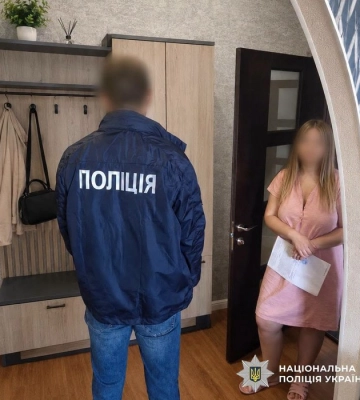 У Харкові жінка вербувала молодих жінок для сексуальної експлуатації