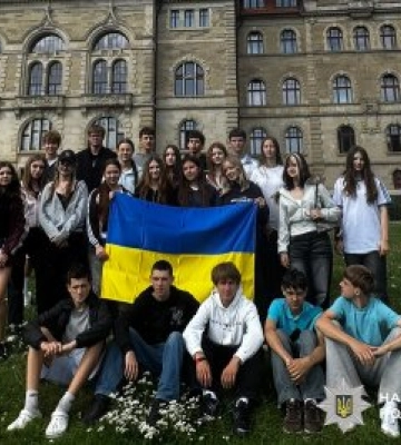 Відпочинок, нові друзі та враження: для дітей загиблих та поранених поліцейських-захисників Миколаївщини організували культурно-оздоровчу програму у Німеччині