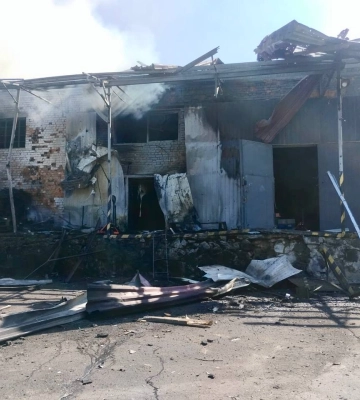 Росіяни вдарили по відділенню «Нової пошти» на Вінниччині та поштовому терміналу на Харківщині, є постраждалі