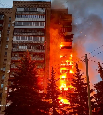 росія скинула чотири КАБи на Краматорськ і влучила у висотку, є поранені