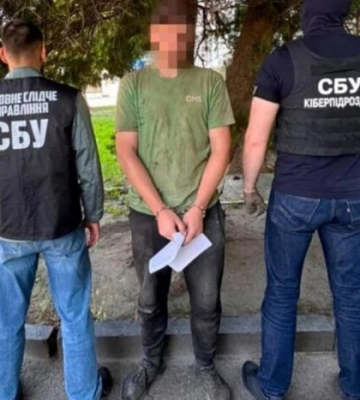 На Житомирщині викрили підозрюваного у держзраді, який за $100 збирав дані для ударів рф