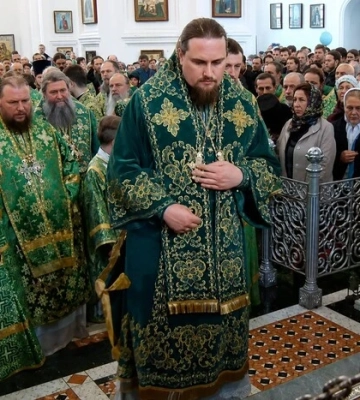 «Да хранимо державие наше российское…». Ексмитрополит УПЦ МП проти Зеленського: деталі судової епопеї