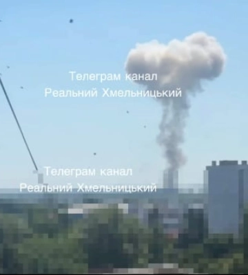 У Хмельницьку пролунали вибухи: що відомо