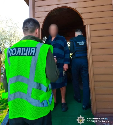 Троє ділків постануть перед судом за спробу продати будівлю Росатома у Києві