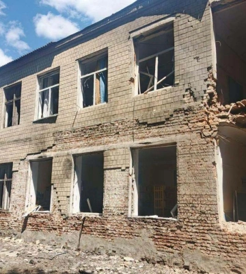 «Вибиті вікна і поруйнована стіна»: російський БпЛА пошкодив будівлю ліцею на Звенигородщині (ФОТО)