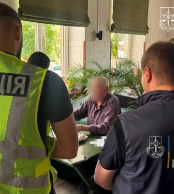 За $20 тисяч обіцяв «домовитися» про II групу інвалідності: на Харківщині затримали ділка