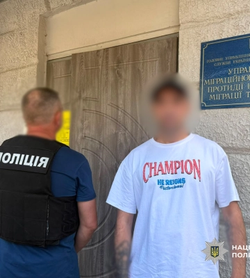 Після колонії — депортація: з Одещини видворили іноземця, засудженого за жорстоке вбивство