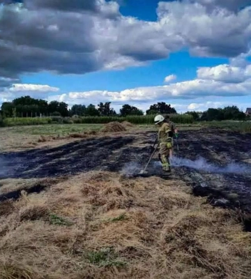 На Київщині чоловік загинув під час пожежі в екосистемі, постраждала літня жінка