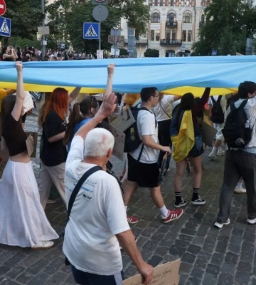 Протестна хода у Києві зібрала тисячі людей: головні вимоги