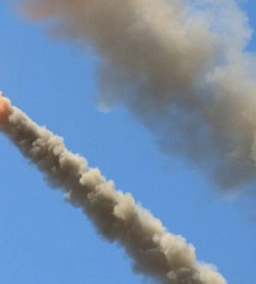 Росіяни атакували Київ балістикою і "Цирконами", є загиблі (доповнено)