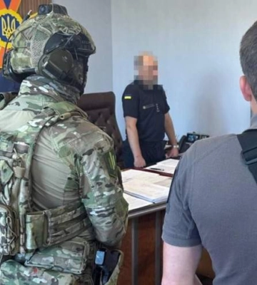 Эксплуатация людей и коррупция: в Винницкой области будет судим бывший сотрудник ГСЧС