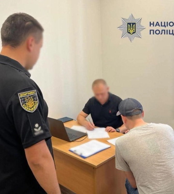 На Хмельниччині судитимуть шахрая, який через фейкову фірму ошукав іноземців