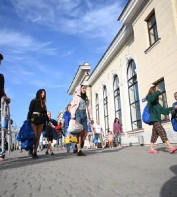 Потік евакуації не зупиняється: скільки переселенців знайшли прихисток на Закарпатті з початку року та звідки їдуть найчастіше