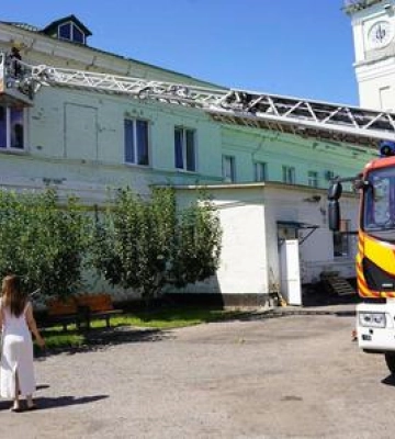 У Полтаві відновлюють історичну пожежну каланчу: годинник і дзвони знову працюватимуть