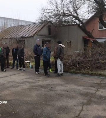 Два псевдореабилитационных центра разоблачены в Харькове: людей удерживали силой и заставляли работать, а с родственников брали до 25 тыс. грн ежемесячно. ВИДЕО+ФОТОрепортаж
