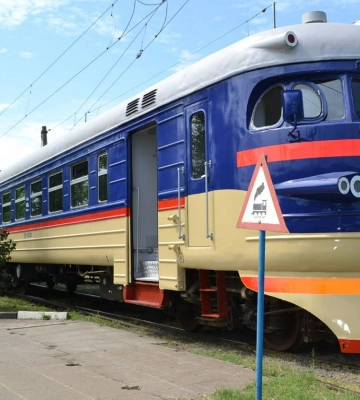 Між Запоріжжям і Дніпром скасували чотири електрички