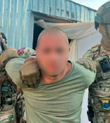 В Одесі затримали двох нападників у військовій формі, які пограбували подружжя