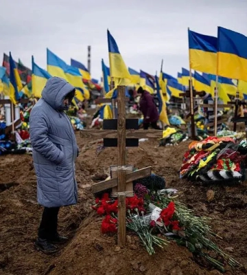 Другий похорон: Україна перепоховує загиблих воїнів із міст, яким загрожує окупація