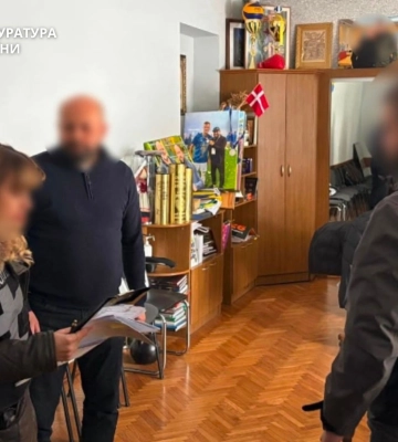 На Прикарпатті голову міськради судитимуть за вимагання хабарів та корупцію. ФОТО
