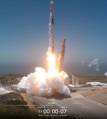 Космический конвейер Маска: SpaceX выполнила 90-й запуск в 2026 году