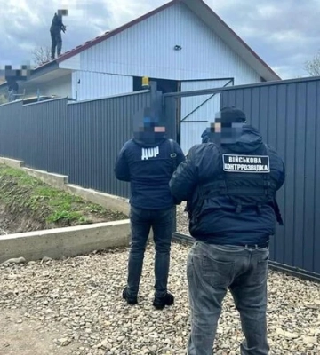 Командир частини відправив підлеглих ремонтувати будинок і нарахував їм бойові: що вирішив суд