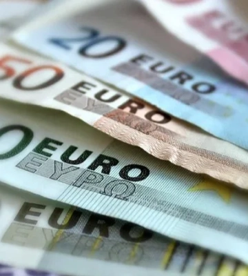 Курс валют НБУ. Долар і євро тримають позиції