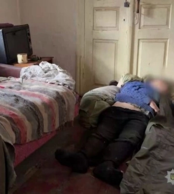Запорізькі поліцейські евакуювали чотирьох жителів прифронтового Таврійського