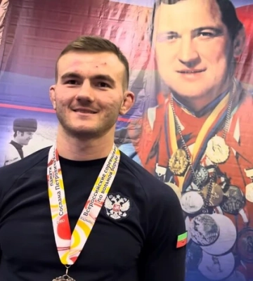 Борець з окупованої частини Запоріжжя здобув срібло чемпіонату Росії з вільної боротьби