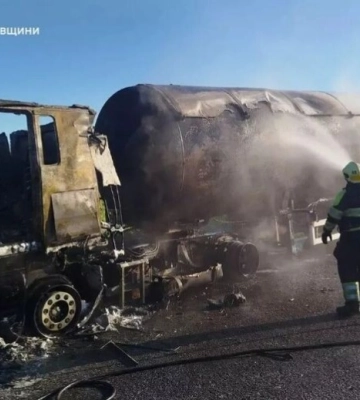 На Дніпропетровщині спалахнула автоцистерна MAN: водія госпіталізували
