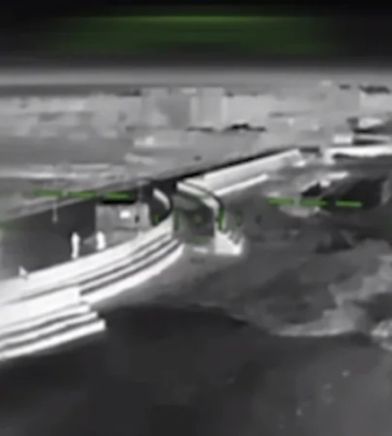Новітні Маґури з FPV-дронами на борту атакували цілі окупантів на суходолі в Криму — ГУР