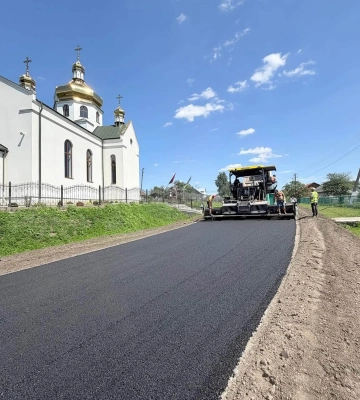 На Самбірщині оновили понад 3 км дороги, яка роками була в незадовільному стані