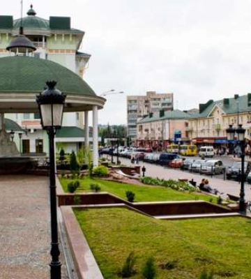 Двокімнатна квартира майже за ціною трикімнатної: скільки коштує житло у Рівному