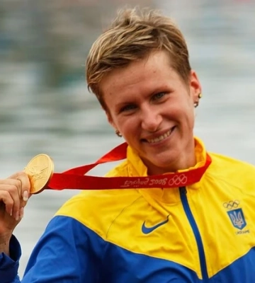 На Херсонщині російська ракета влучила у будинок батьків олімпійської чемпіонки Інни Осипенко-Радомської