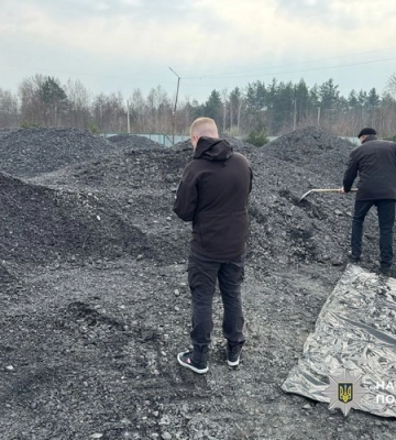 Викрито організовану групу, яка під час зимових блекаутів постачала неякісне вугілля для опалення шкіл та лікарень
