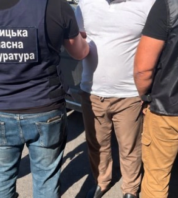 У Вінниці затримали священника УПЦ, який за хабар обіцяв допомогти "відкосити" від мобілізації. ФОТОрепортаж