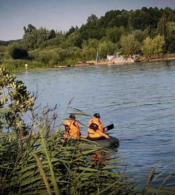 На Київщині рятувальники дістали з річки тіло загиблої людини, - ДСНС