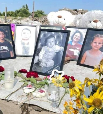На Дніпропетровщині пройшла церемонія прощання із сім'єю Воронових, вбитою росіянами