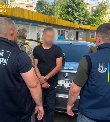Обіцяв замаскувати під військового і вивезти до Білорусі: затримання у Харкові